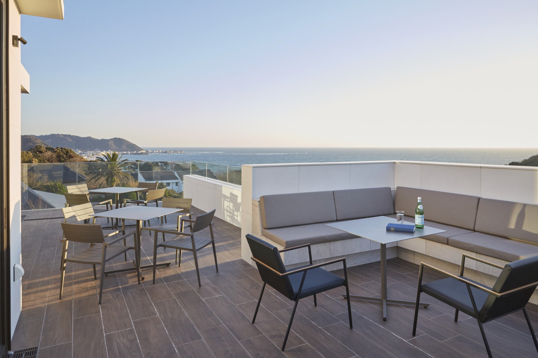 MOBILIER DE JARDIN