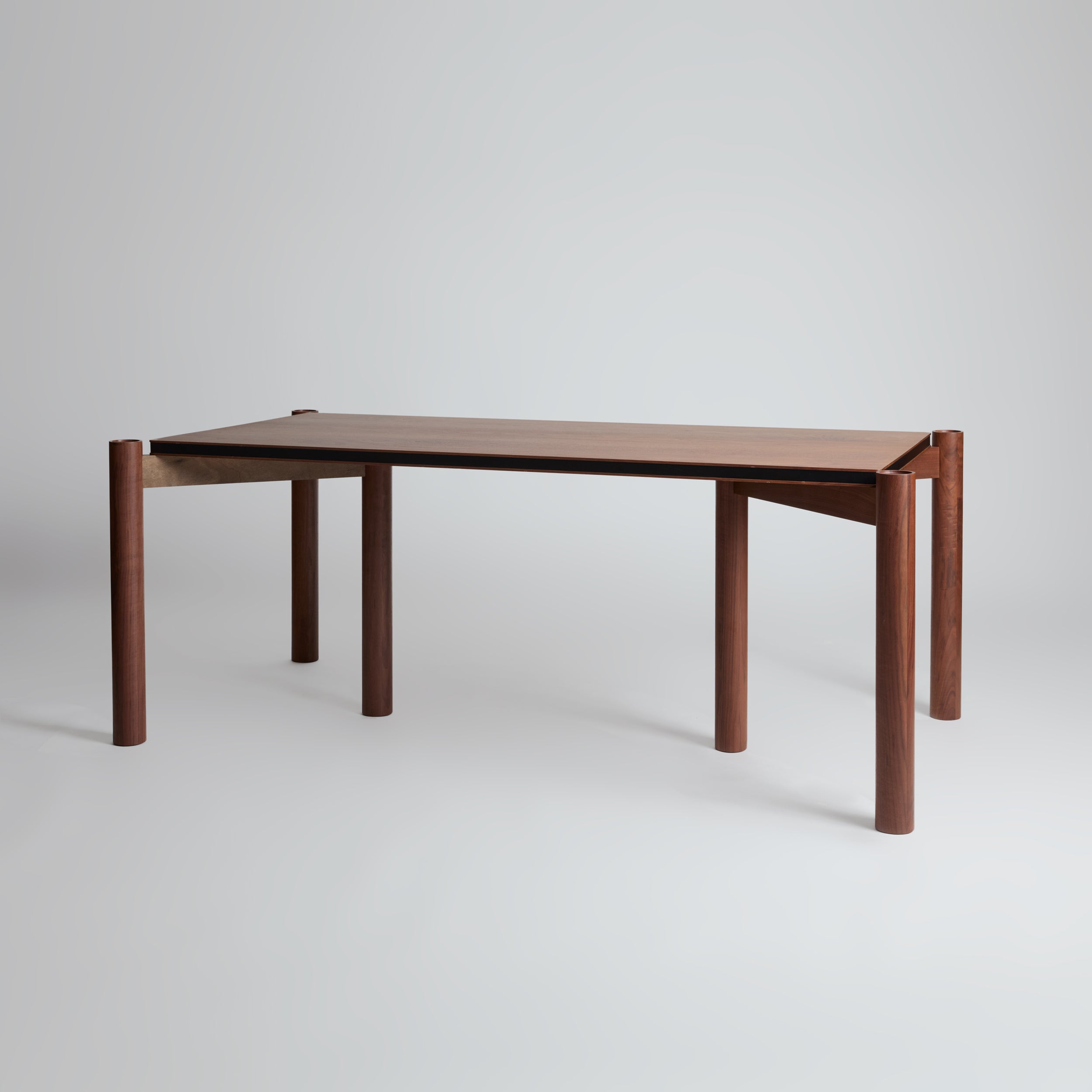 table HASHIRAMA