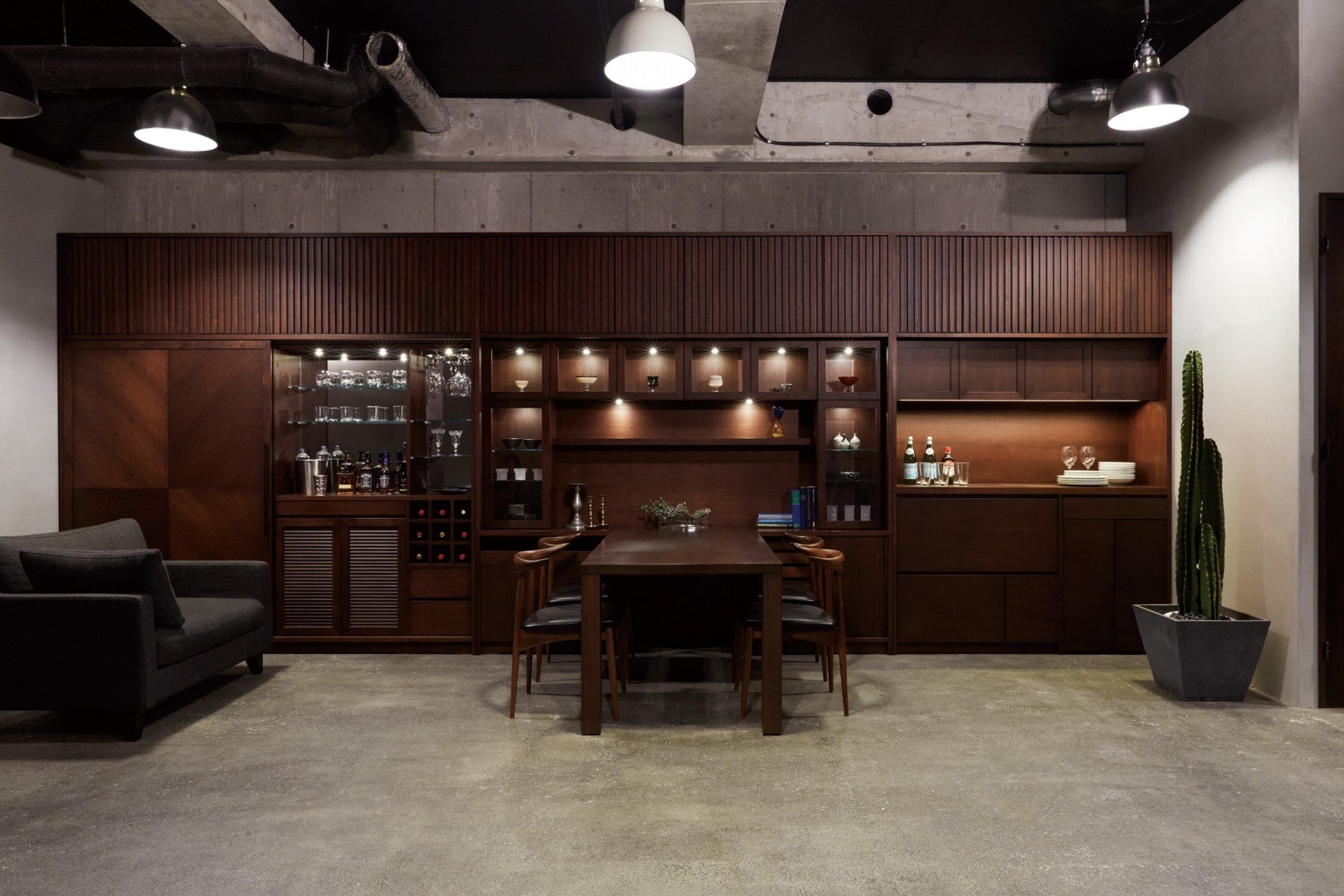 LE MUR Rangement classique / salle à manger / cuisine