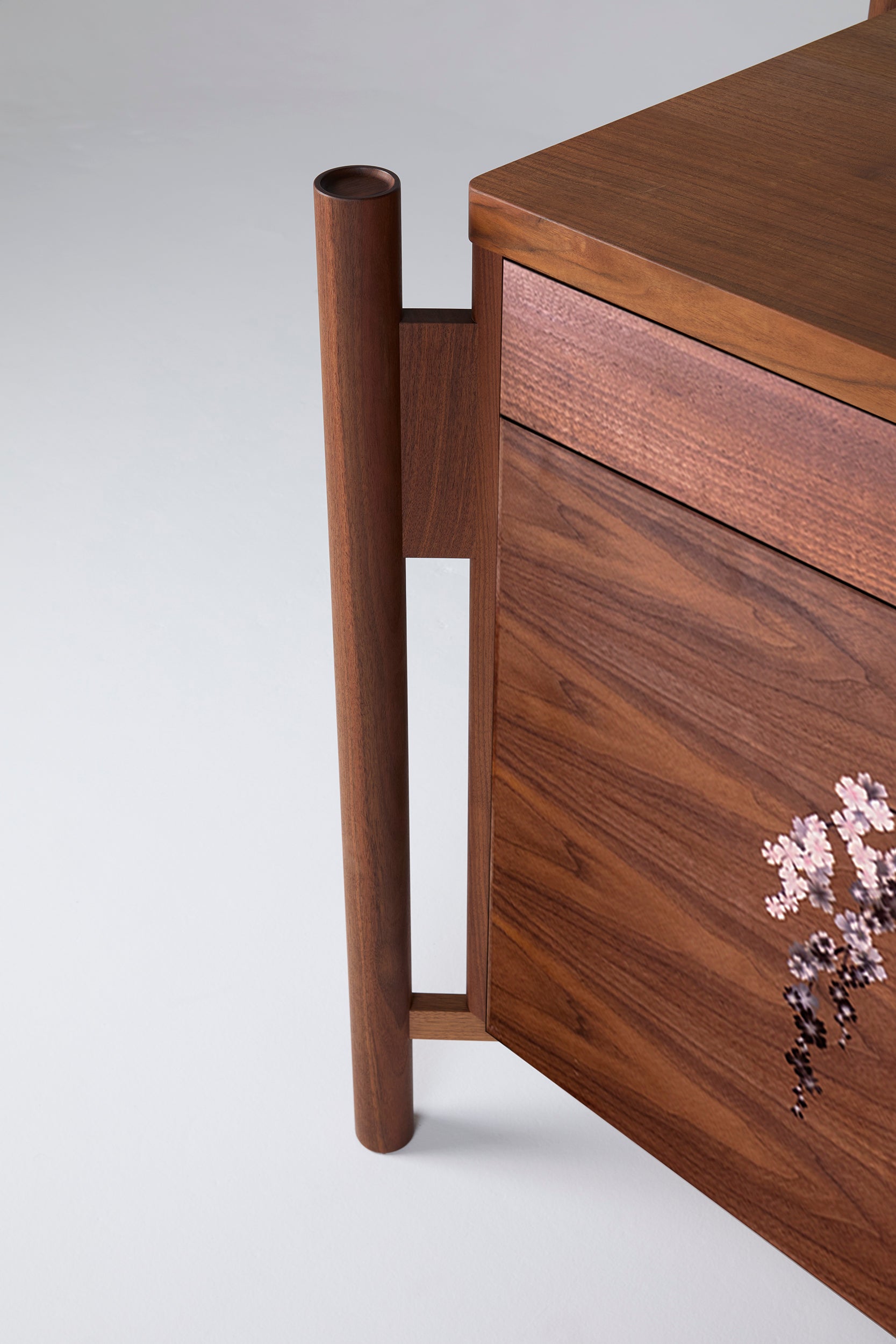 sideboard HASHIRAMA Shidarezakura