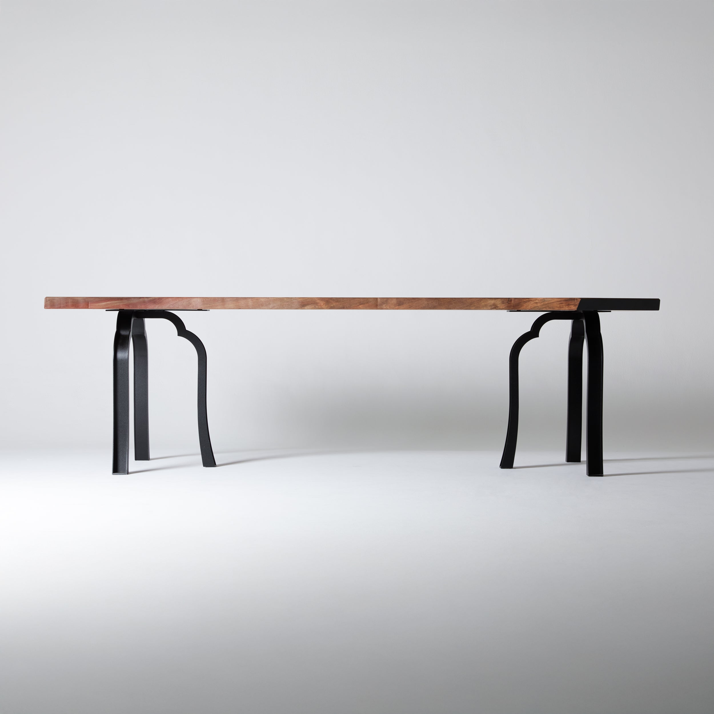table KATOUMADO