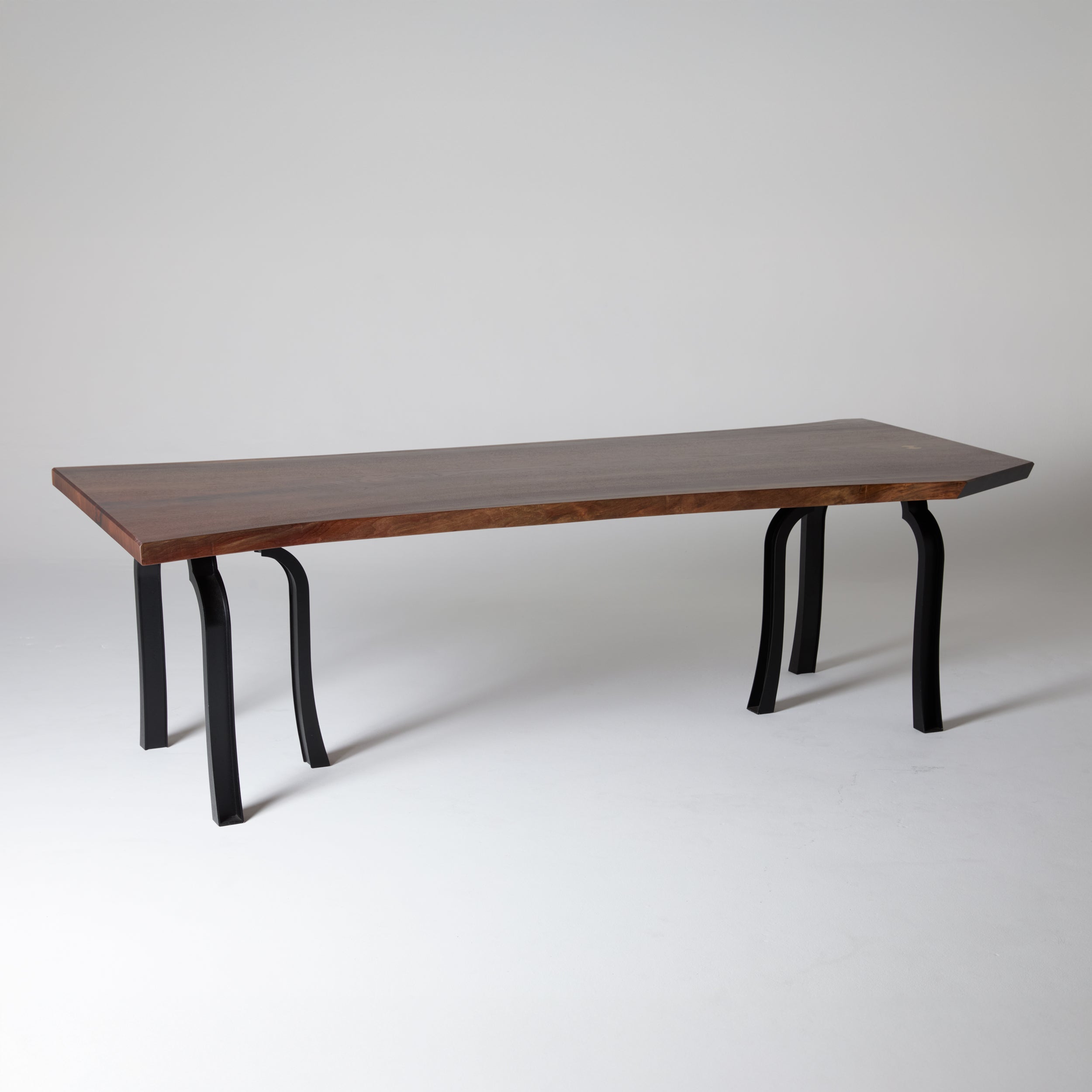 table KATOUMADO