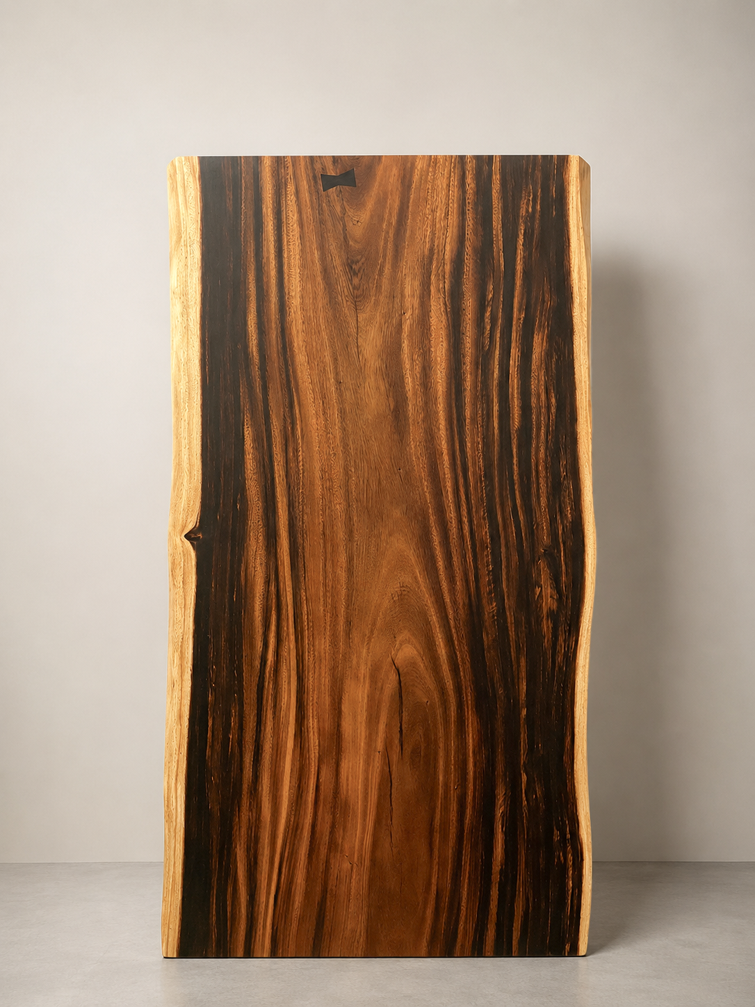 Live Edge Slab – Monkeypod (Albizia saman, arbre de pluie) No.17